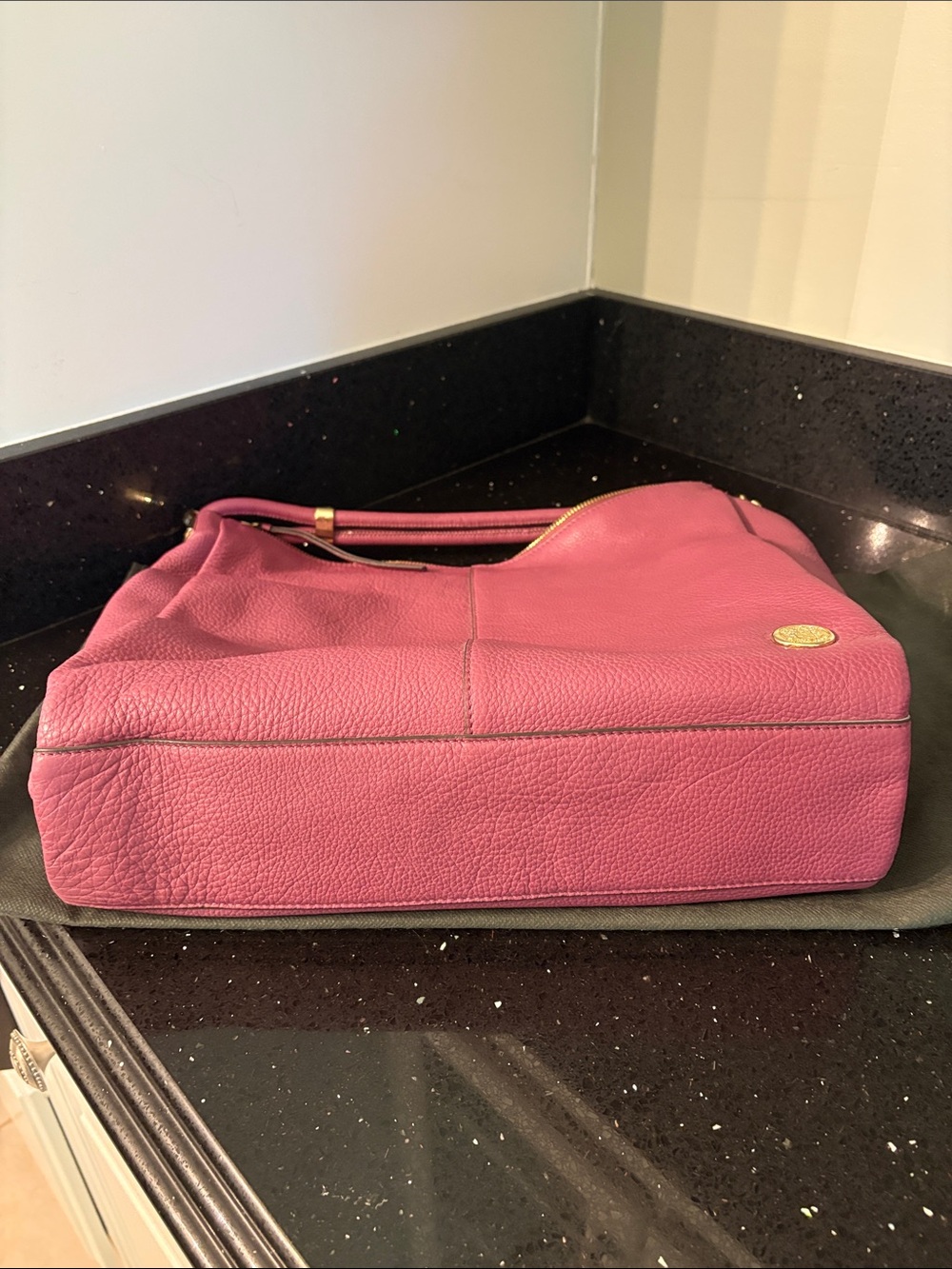 Vince Camuto Fig Jam Pink Pebbled Leather Goldtone Zip Hobo Shoulder Purse Bag - Picture 13 of 16